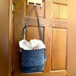 Michael Kors Cross body